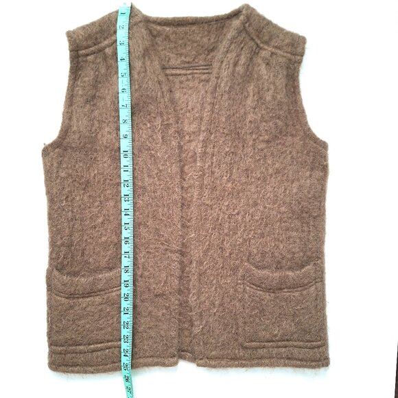 Donegal Design 100% Wool Vest with Pockets - Picture 5 of 6